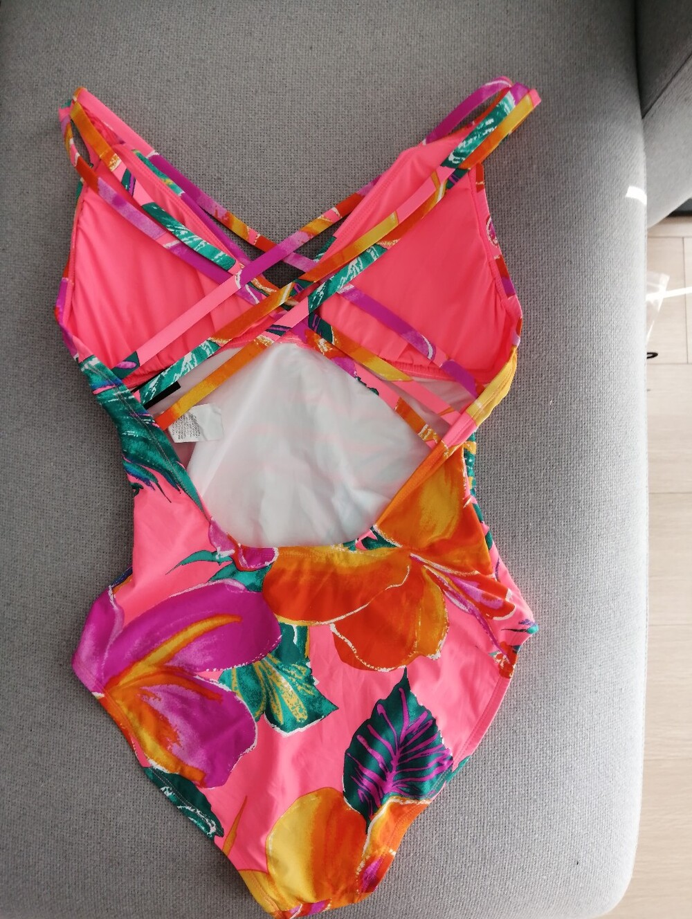 NWOT La Blanca Isla Del Sol Vibrant Multi-Strap One Piece Swim Bathing Suit 10 - Picture 4 of 16